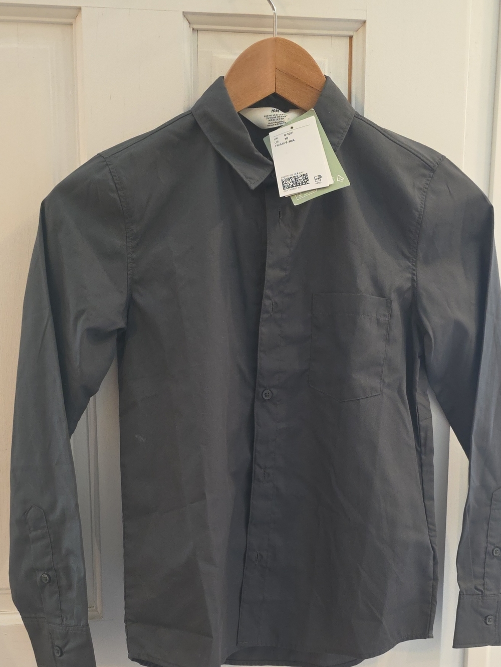 3/24 $ H&M Men's Dark Gray Long-Sleeve Button-Up Shirt